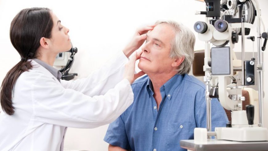 De quanto em quanto tempo devo consultar um oftalmologista?
