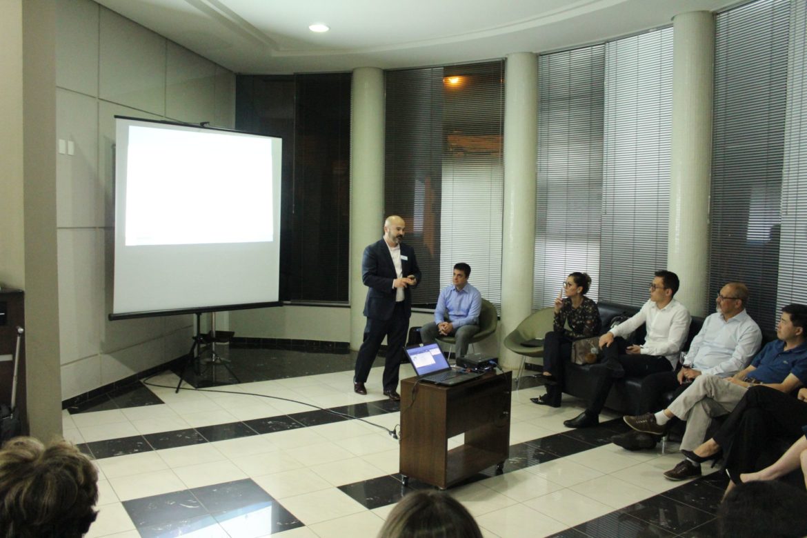 iob-alcon-lensx-10.jpg