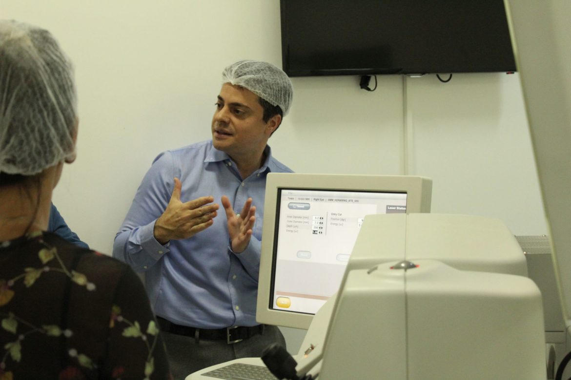 iob-alcon-lensx-16.jpg
